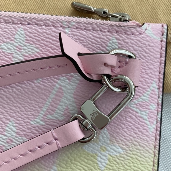 nwot Louis Vuitton Limited Edition Escale Neverfull MM Pochette - Picture 4 of 10